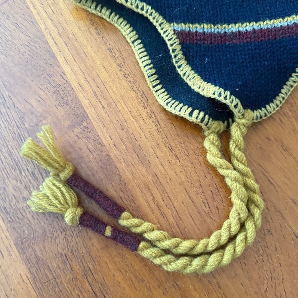 Striped Hat Beanie Earflap wool blue weatherproof brand - Picture 7 of 8